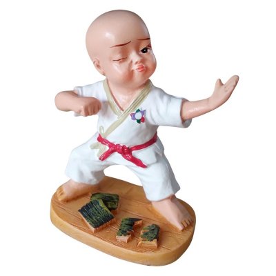 Szobor, Karate baba 4